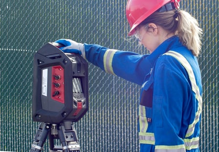 Blackline Safety G7 EXO with worker