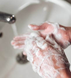 Prävention von Mitarbeiterkrankheiten Hände waschen