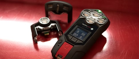 Blackline-Safety-G7c-wireless-gas-detector-is-ATEX-certified-intrinsically-safe-1