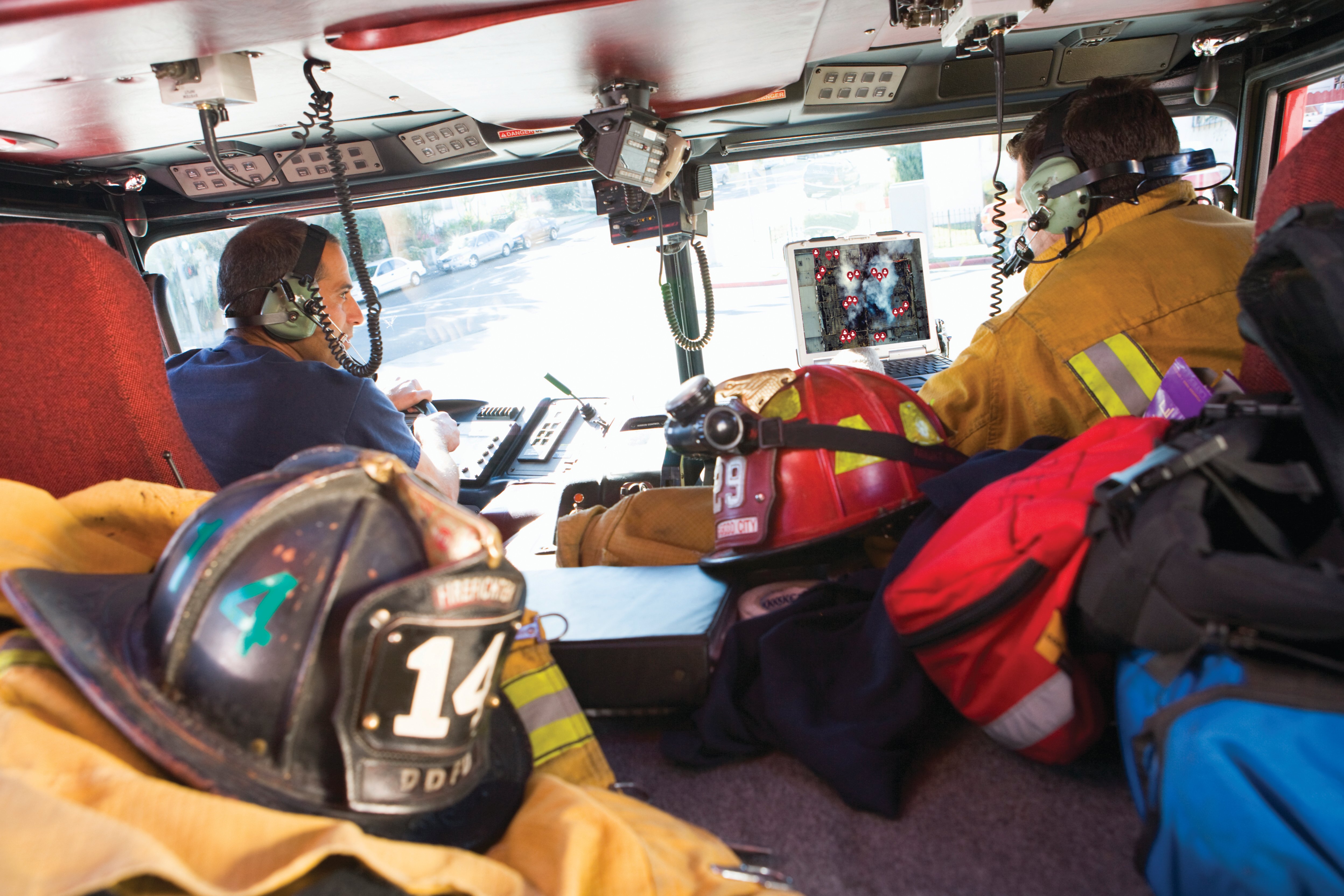 iStock-140217121_firefighters