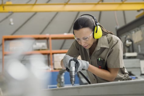 lone worker with gas detector safety device