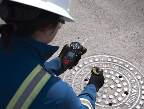 Worker confined space entry gas detector